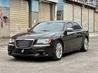 2013 Chrysler 300C Imported Model 3.6L Premium Edition — миниатюра 1
