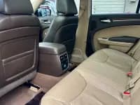 2013 Chrysler 300C Imported Model 3.6L Premium Edition — миниатюра 9