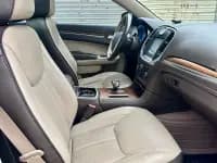 2013 Chrysler 300C Imported Model 3.6L Premium Edition — миниатюра 10