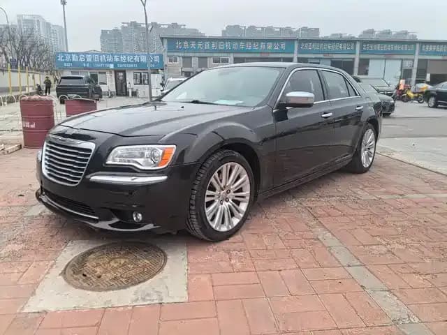 2013 Chrysler 300C Imported Model 3.6L Premium Edition