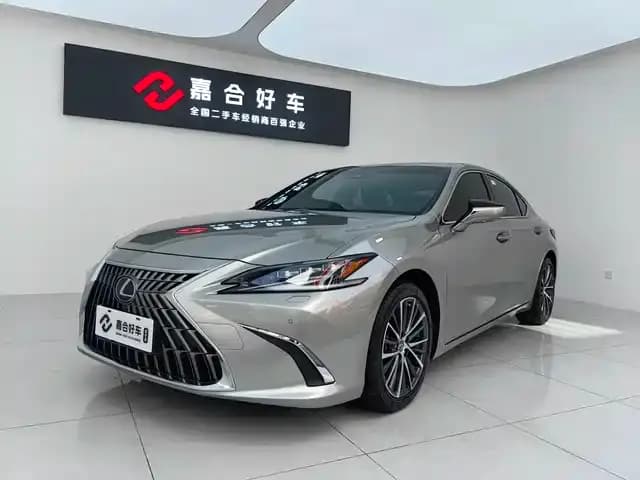Lexus ES 2022 300h Premium Edition