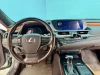 Lexus ES 2020 300h Premium Edition — миниатюра 17