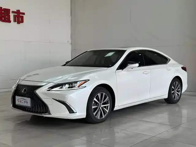 Lexus ES 2020 200 Excellence Edition