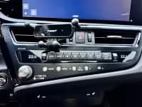 Lexus ES 2022 300h Premium Edition — миниатюра 23