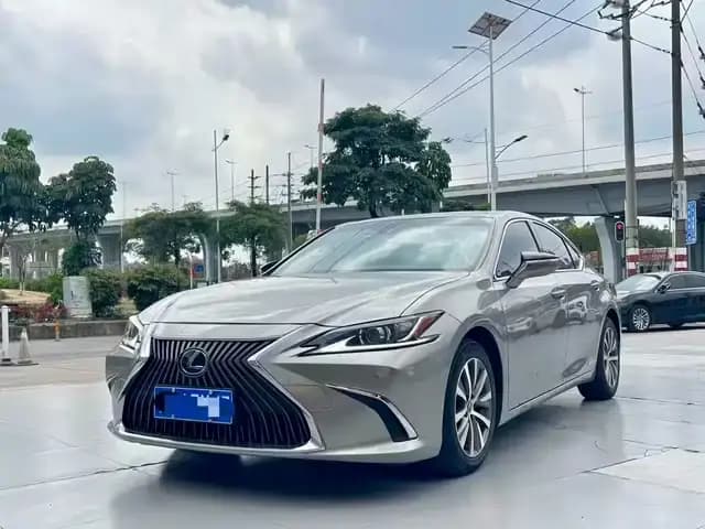 Lexus ES 2018 300h Premium Edition (China VI Emission Standard)