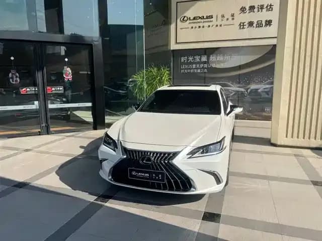 Lexus ES 2022 200 Premium Edition