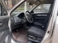 2010 Swift 1.5L Automatic Champion Limited Edition — миниатюра 4