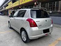 2010 Swift 1.5L Automatic Champion Limited Edition — миниатюра 7