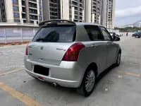 2010 Swift 1.5L Automatic Champion Limited Edition — миниатюра 9