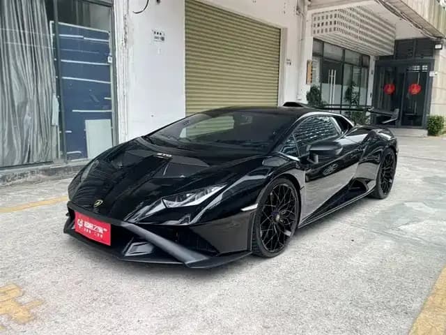 2021 Huracán STO