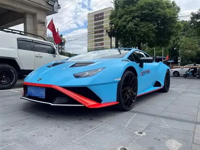 2021 Huracán STO