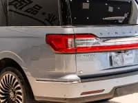 Navigator 2020 3.5T Long Wheelbase Presidential Edition — миниатюра 17