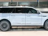 Navigator 2020 3.5T Long Wheelbase Presidential Edition — миниатюра 4
