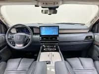 Navigator 2022 3.5T Long Wheelbase Presidential Edition — миниатюра 12