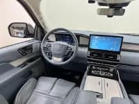 Navigator 2022 3.5T Long Wheelbase Presidential Edition — миниатюра 13