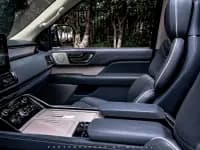 Navigator 2020 3.5T Presidential Series — миниатюра 10