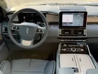 Navigator 2020 3.5T Long Wheelbase Presidential Edition — миниатюра 9