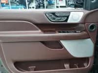 Navigator 2020 3.5T Long Wheelbase Presidential Edition — миниатюра 5