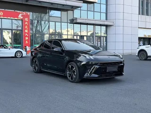 Lynk & Co 03 2023 2.0TD DCT Pro