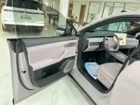 Chevrolet L60 2024 60kWh Rear-Wheel Drive — миниатюра 3