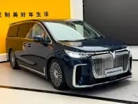Voyah Dreamer 2025 PHEV AWD Flagship Kunpeng Edition — миниатюра 3