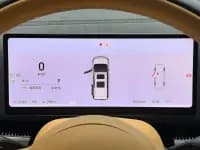 Voyah Dreamer 2025 PHEV AWD Flagship Kunpeng Edition — миниатюра 10