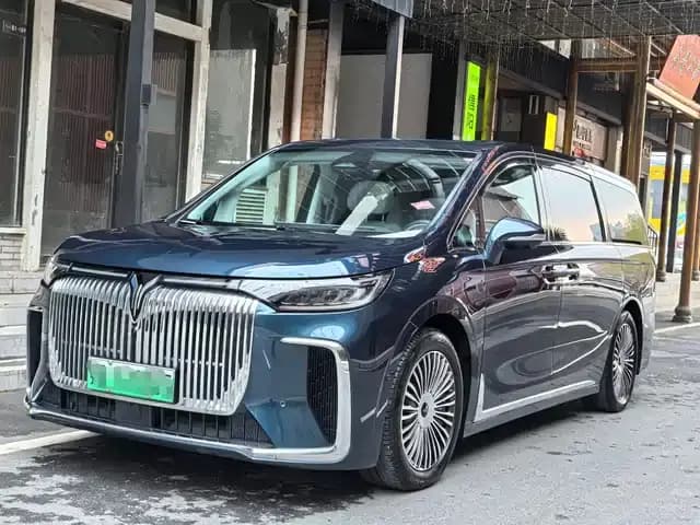 Voyah Dreamer 2025 PHEV AWD Flagship Kunpeng Edition
