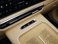 Voyah Dreamer 2025 PHEV AWD Flagship Kunpeng Edition — миниатюра 11