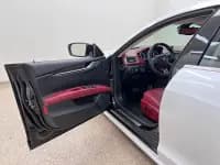 2014 Ghibli 3.0T Standard Edition — миниатюра 9