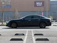 2017 Ghibli 3.0T Standard Edition — миниатюра 3