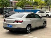 Venucia D60 2019 1.6L XV CVT Smart Luxury Edition — миниатюра 3