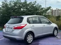 Venucia R50 2013 1.6L Manual Fashion Edition — миниатюра 4