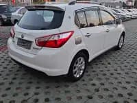 Venucia R50 2015 1.6L Manual Fashion Edition — миниатюра 9