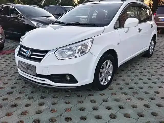 Venucia R50 2015 1.6L Manual Fashion Edition