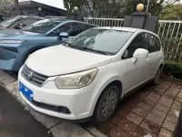 Venucia R50 2013 1.6L Automatic Fashion Edition — миниатюра 1