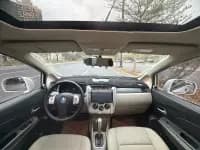 Venucia R50 2015 1.6L Automatic Deluxe Edition — миниатюра 4