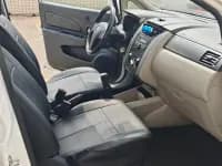 Venucia R50 2016 1.6L Manual Elite Edition — миниатюра 6