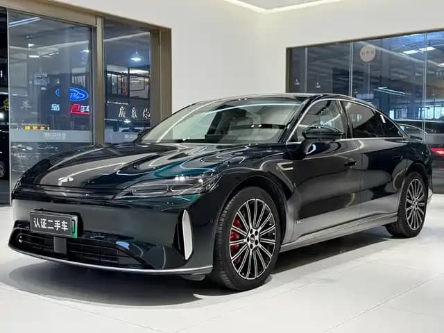Fengyun A9L 2025 All-Wheel Drive High-Performance Peak Edition