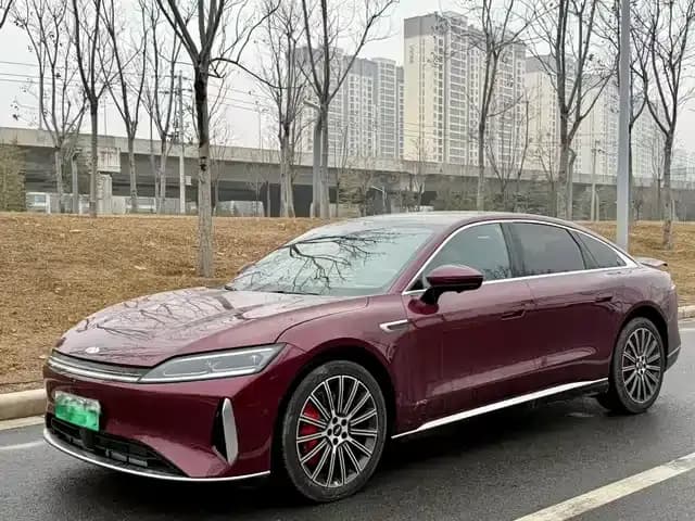 Fengyun A9L 2025 All-Wheel Drive High-Performance Peak Edition