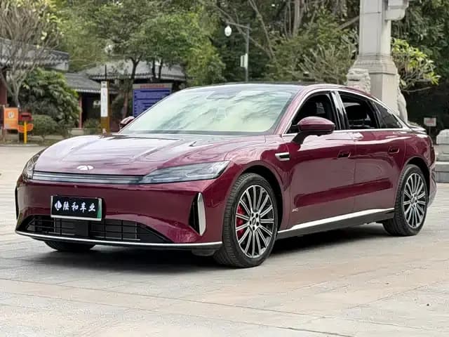 Fengyun A9L 2025 All-Wheel Drive High-Performance Peak Edition