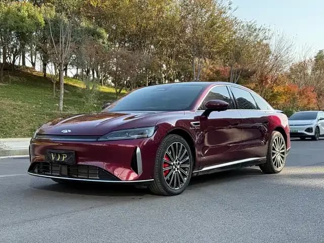 Fengyun A9L 2025 All-Wheel Drive High-Performance Peak Edition