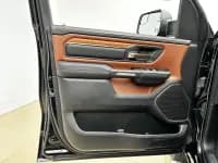 RAM Trucks Tyrannosaurus Rex 2022 5.7L Longhorn (US Spec) — миниатюра 4