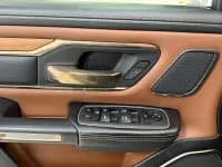 RAM Trucks 2023 5.7L Automatic — миниатюра 11