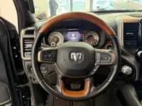 RAM Trucks 2023 5.7L Automatic — миниатюра 4