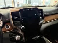 RAM Trucks 2023 5.7L Automatic — миниатюра 5