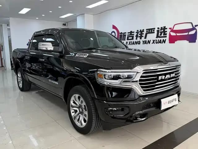 RAM Trucks 2023 5.7L Automatic