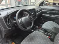 Outlander 2020 2.0L 2WD Comfortline 5-seater — миниатюра 8