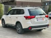 Outlander 2016 2.4L 4WD Elite Edition 5-seater — миниатюра 6