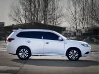 Outlander 2021 Facelift 2.0L 2WD Enjoy Edition 5-Seater — миниатюра 8