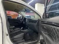 Outlander 2021 2.0L 2WD Comfortline 5-seater — миниатюра 5